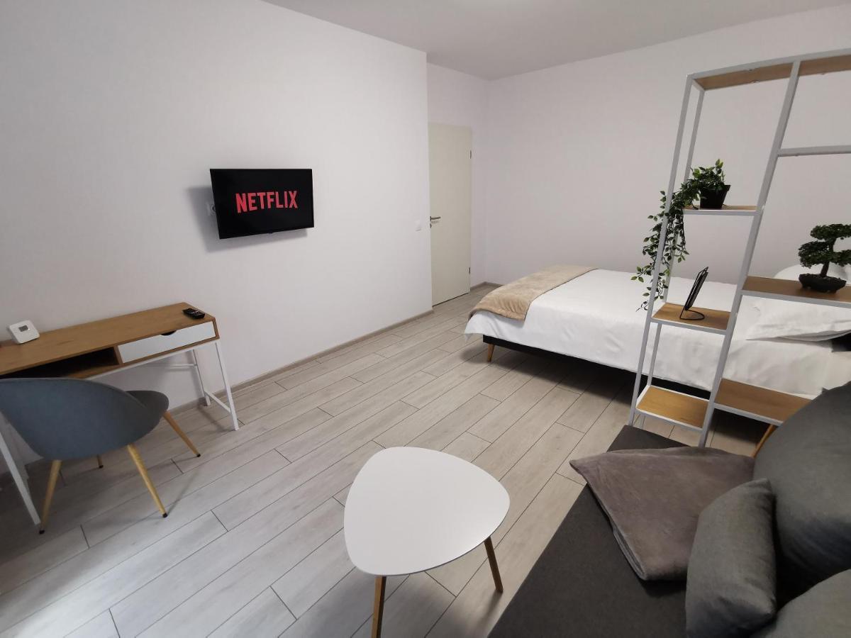 Kronbed Apartments Braşov Extérieur photo
