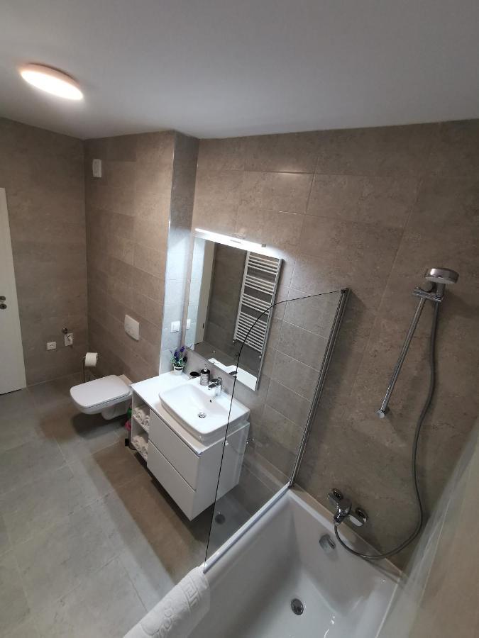 Kronbed Apartments Braşov Extérieur photo