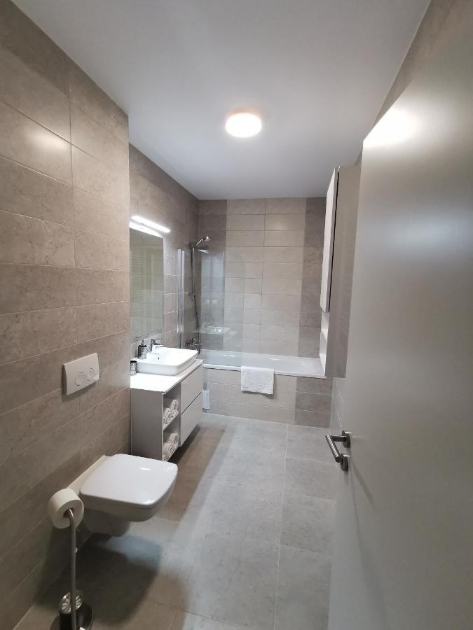 Kronbed Apartments Braşov Extérieur photo