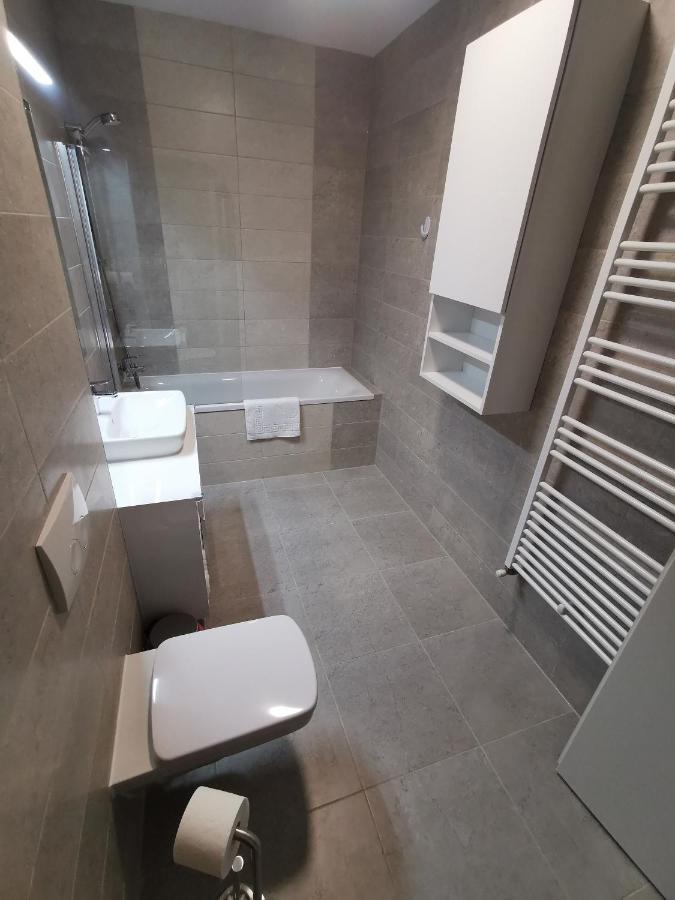 Kronbed Apartments Braşov Extérieur photo